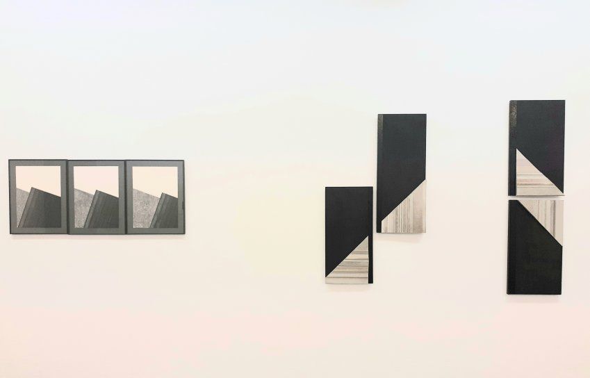 JAUME ROCAMORA La cana. 2009 Collage cartró sobre fusta Elements Essencials, 2007 Dibuixos carbonet 27x37cm